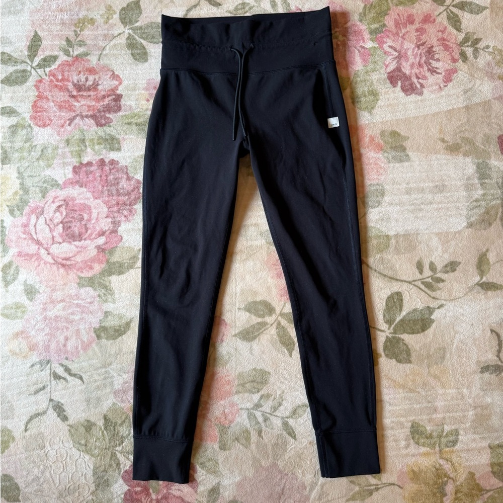 Vuori Black Daily Leggings